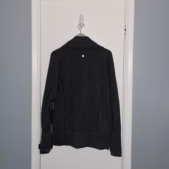 Lululemon Gray In Stride Jacket - Picture 2 of 2